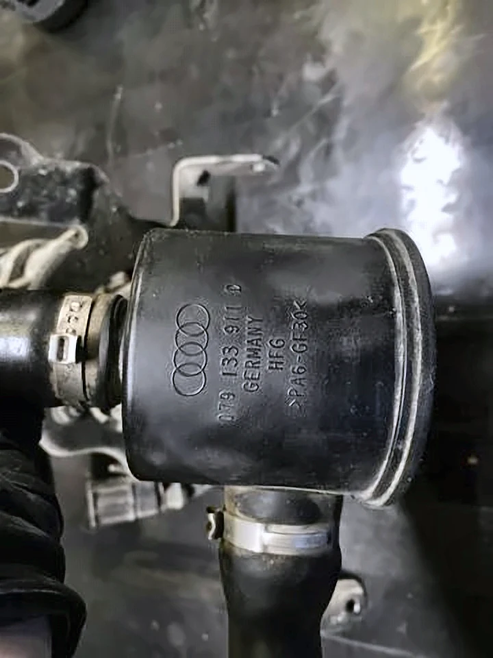 Резонатор audi a8 d4, 079133911D