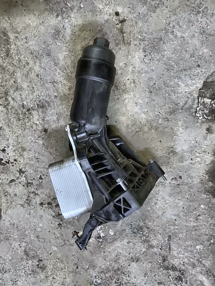 Радіатор масляний G30, 11428585624
