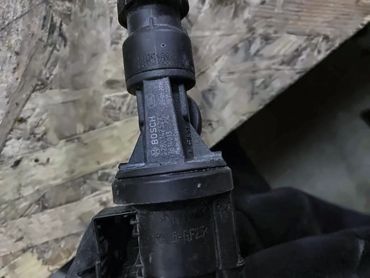 Клапан вентиляції газів паливного бака f48, 13907614013