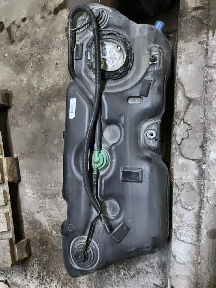 Бак паливний х3 ф25 н55