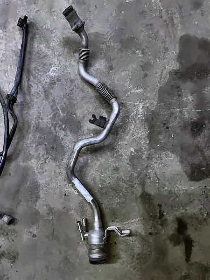 Шланг заливної горловини, паливного бака f30, 16117270991