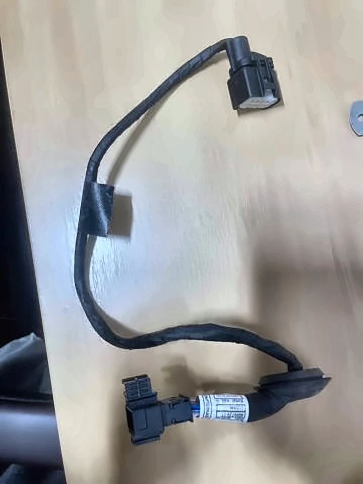 Кабель з топл насосу G30(1), 16118699729