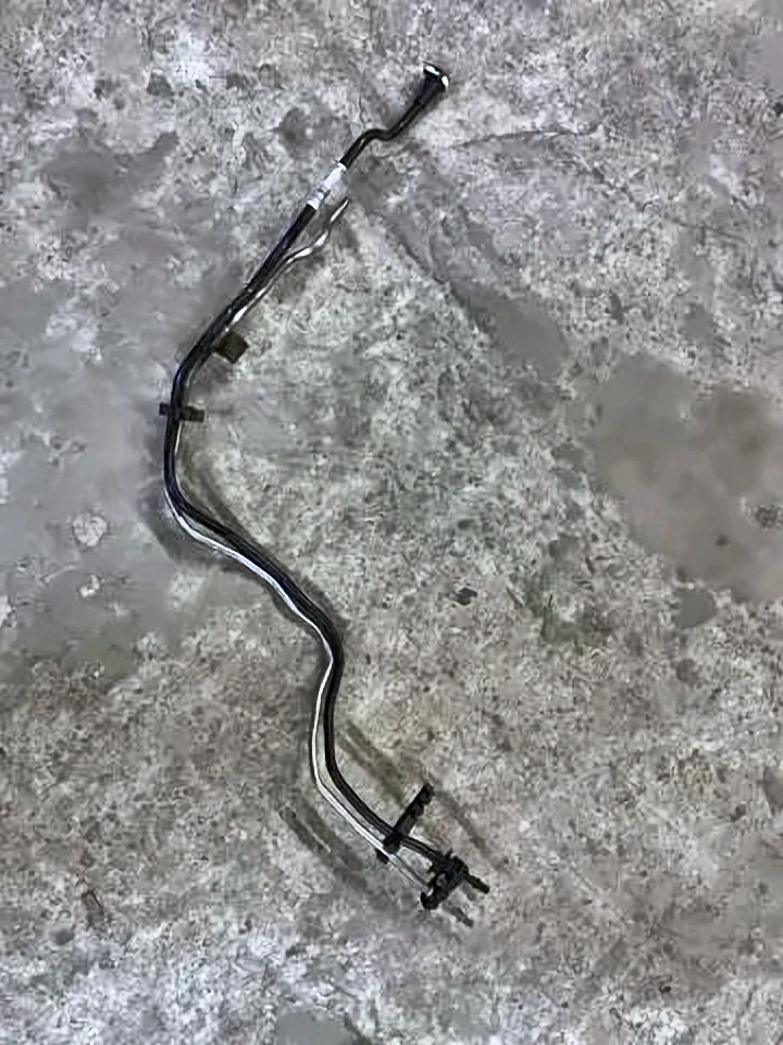 Трубка паливна G30, 16127411602