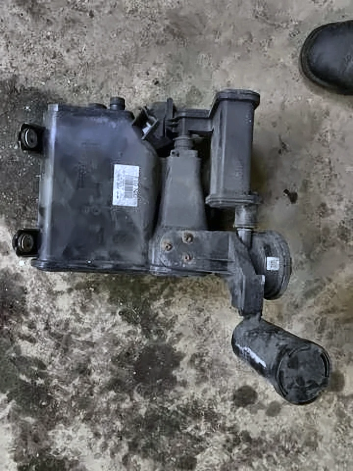 Абсорбер топливный F10, 16137298460