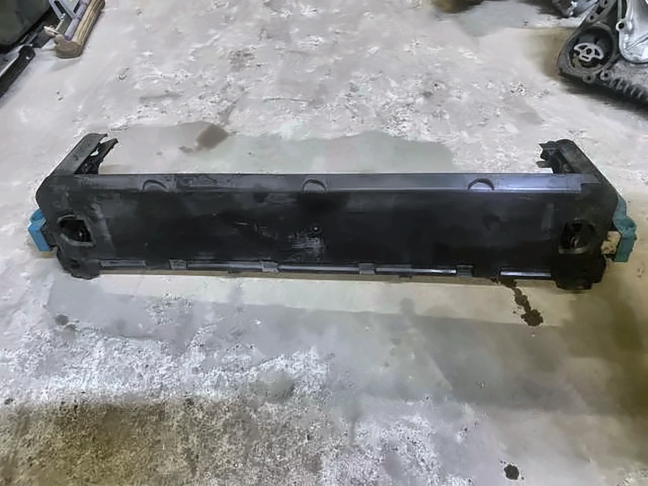 Подушка радіатора охолодження, нижня G30, 17118632141