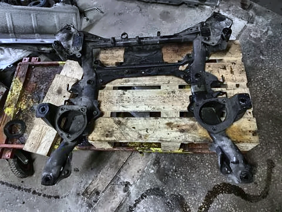 Балка передньої підвіски, підрамник Повни привід F34 M-pack (3,4)