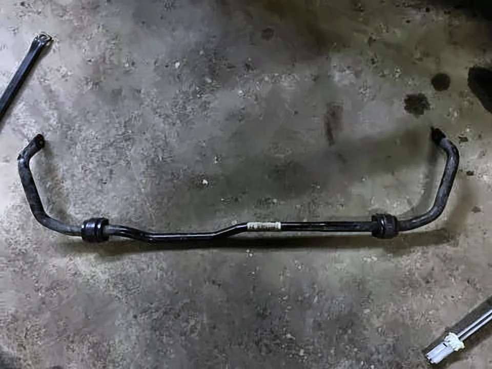 Стабілізатор передній F34