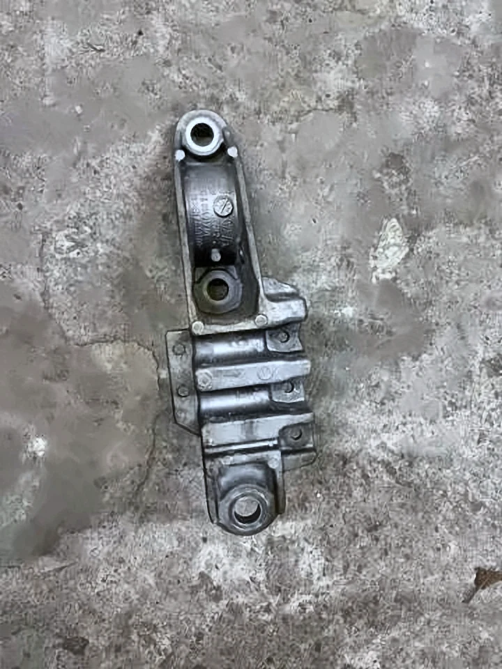 Скоба стабілізатора bmw g30, 31356884012