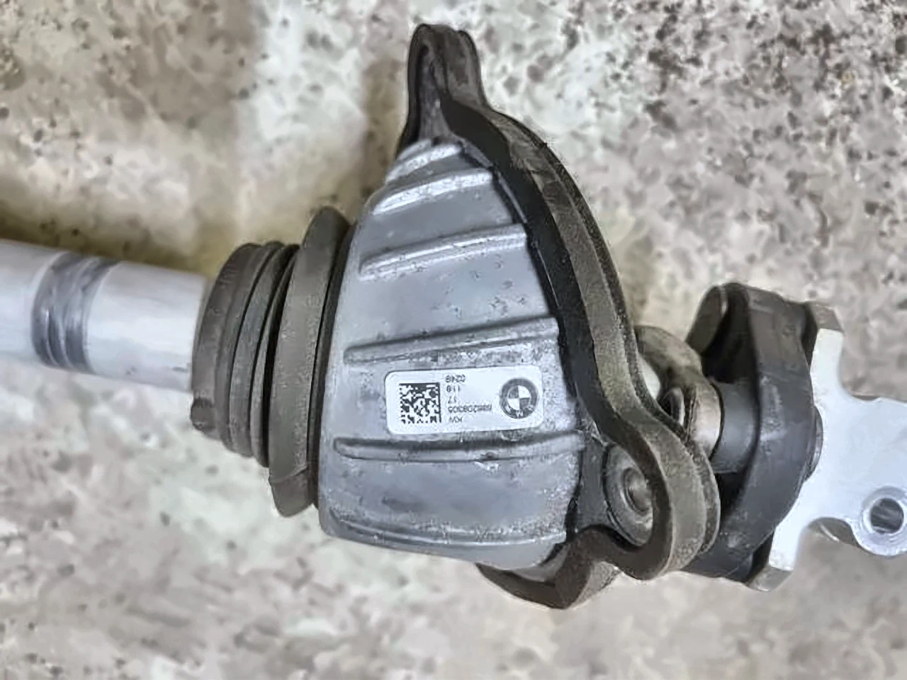 Пыльник рулевой колонки G30, 32306862083