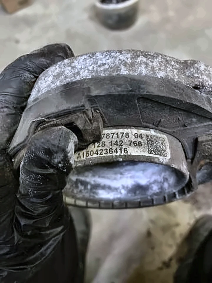Опора амортизатора заднього x3 f25, 33506787178