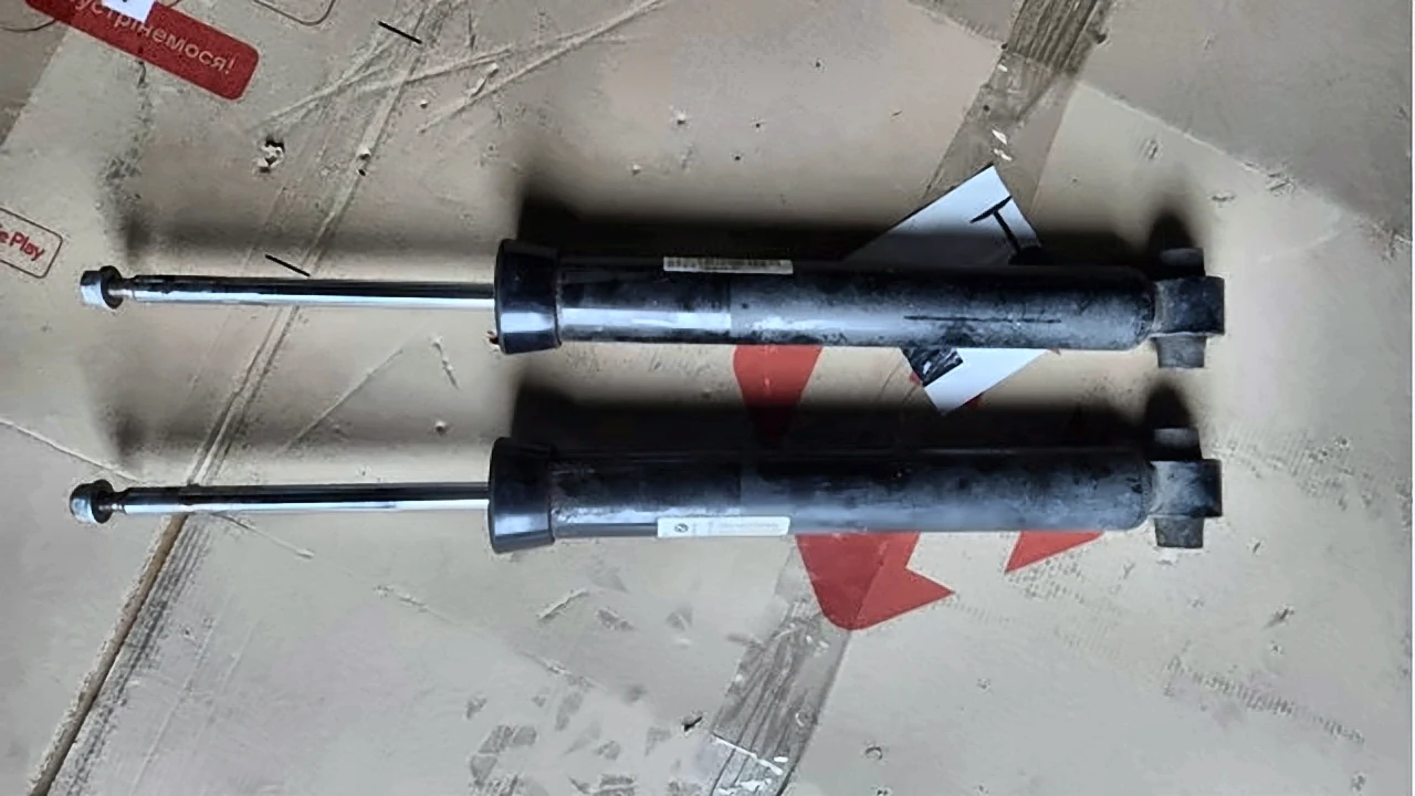 Амортизатор задний с ф32 428xi ориг 100к км пробіг (ливо-право), 33526873761