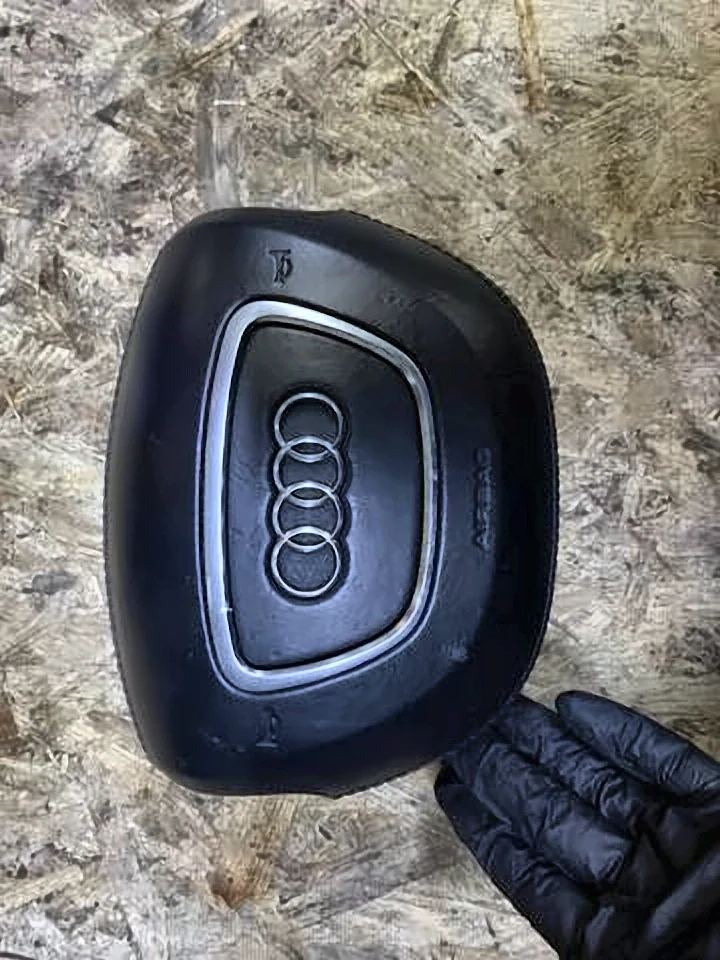 Подушка безпеки, водійська, AIRBAG дивитись фото audi a8 d4