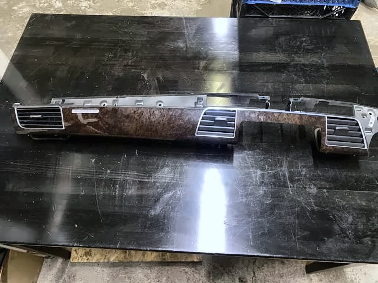 Накладка торпеды декоративная для Audi A8 (D4), 4H1857212