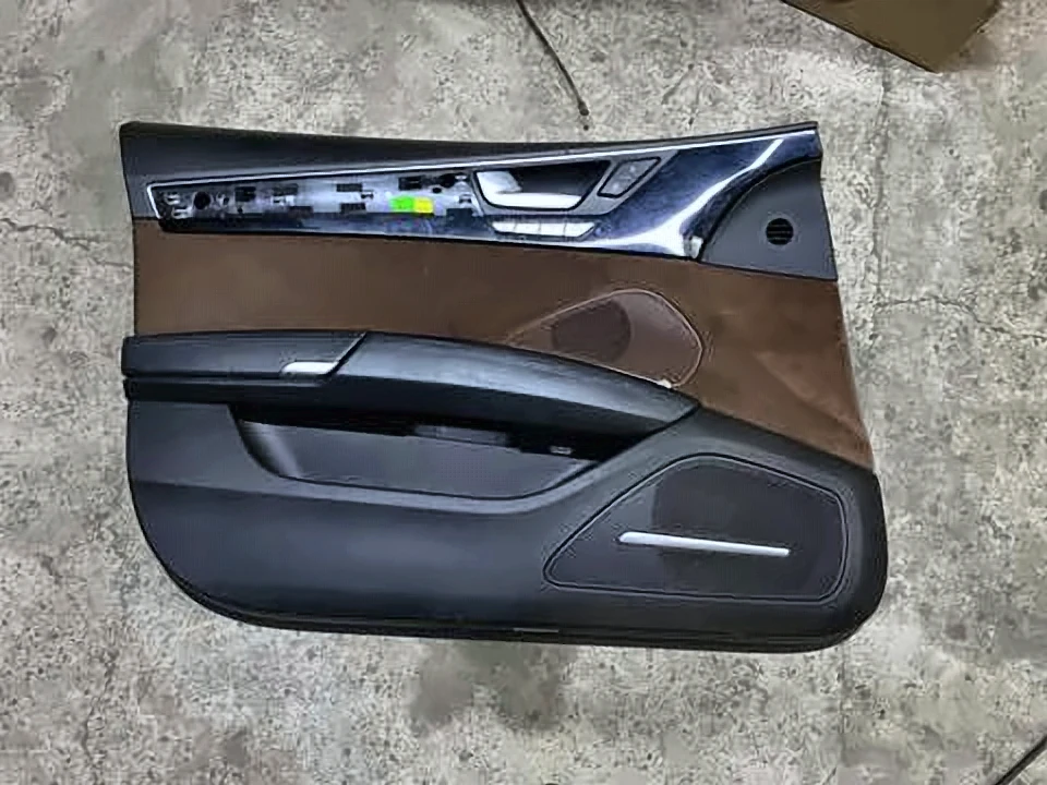 Карта двери пл алькантара audi a8 d4, 4H1868017