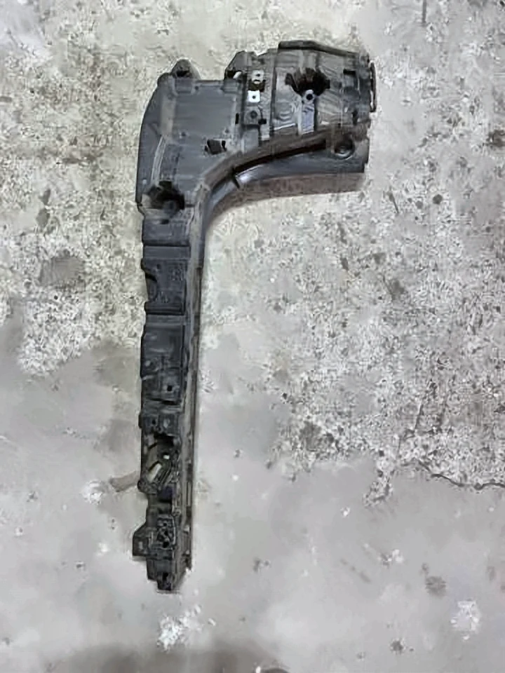 Кронштейн бампера заднього, лівий м пакет х2 ф25, 51127338757