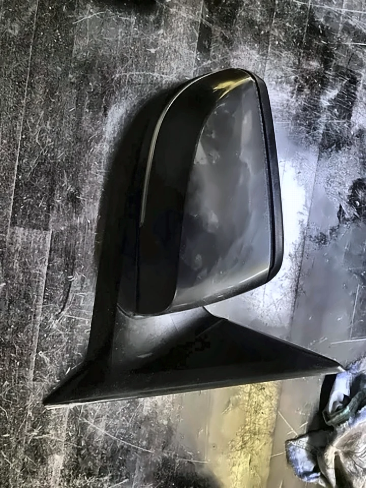 Дзеркало бокове праве з повторювачем повороту BMW 3 F30/F31, 51167345666