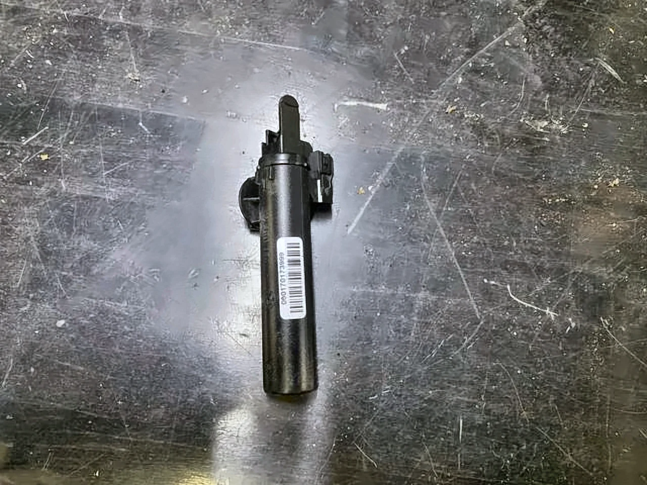Амортизатор кришки бардачка G30