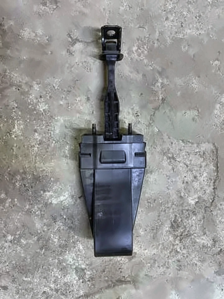 Обмежувач з кожухом задні двері G30