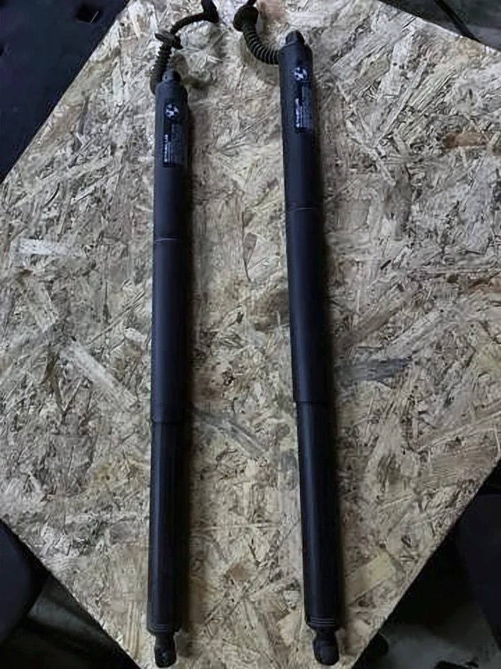 Амортизатор кришки багажника x1 f48 є пара, 51242696593