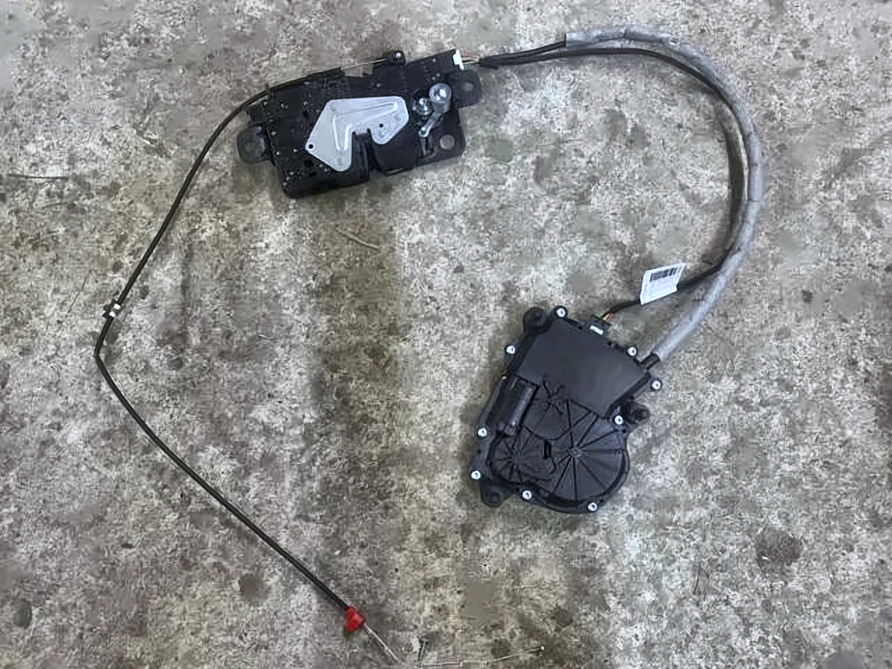 Замок кришки багажника Ціна без дотяжки G30(4)