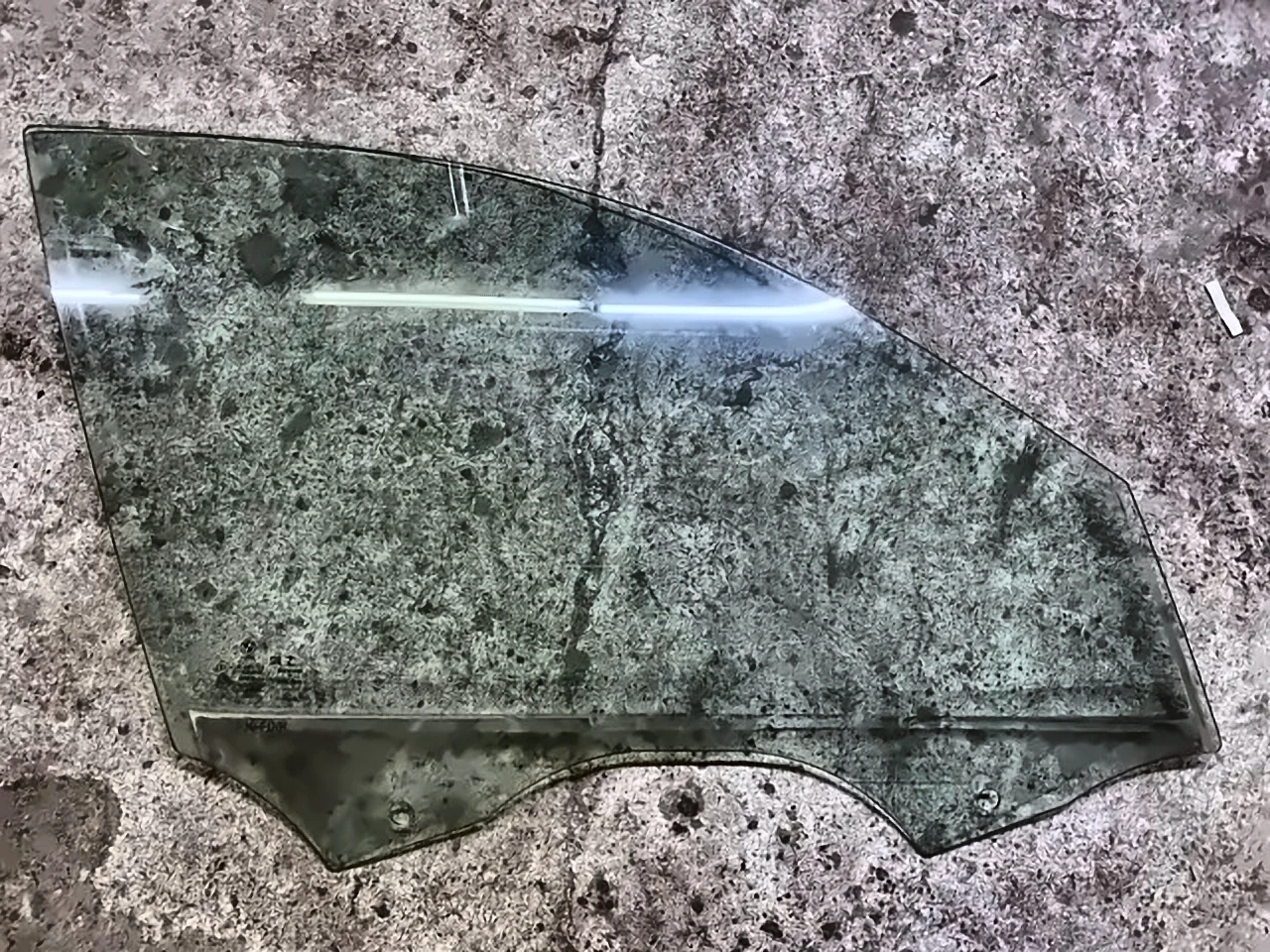 Скло передніх дверей праве (F30-FD/R) BMW 3 F30/F31, 51337259826