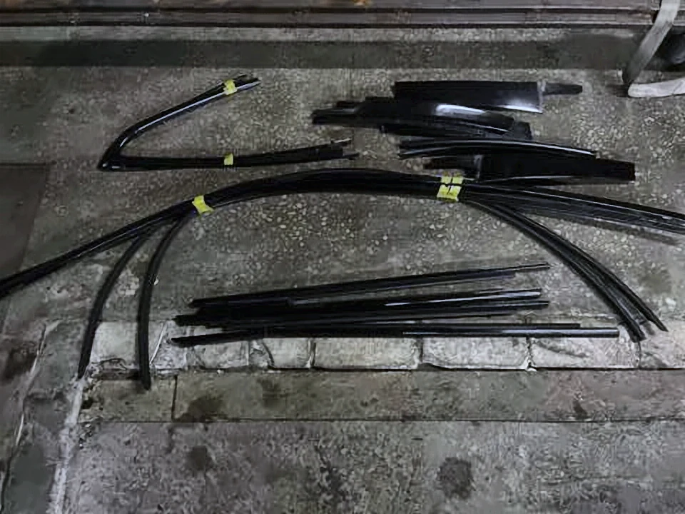 SHADOW LINE Молдинг шахты короткий снаружи правый f34