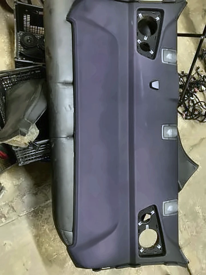 є 3 шт Полка салону, ззаду (багажного відсіку) G30