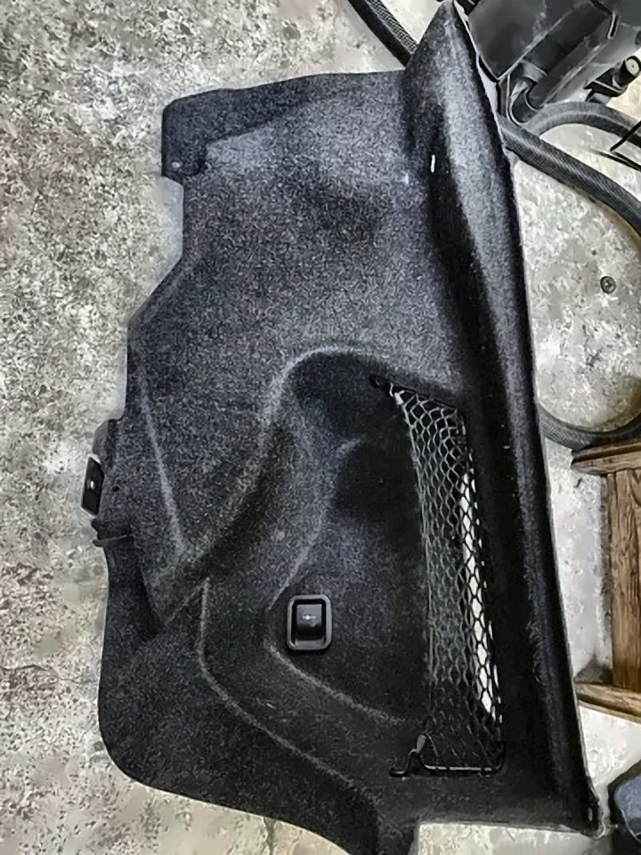 Обшивка багажника ліва BMW 3 F30/F31, 51477289011
