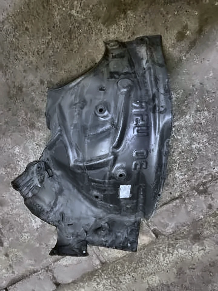 Підкрилок переднього крила, правий задній F30, 51717356822