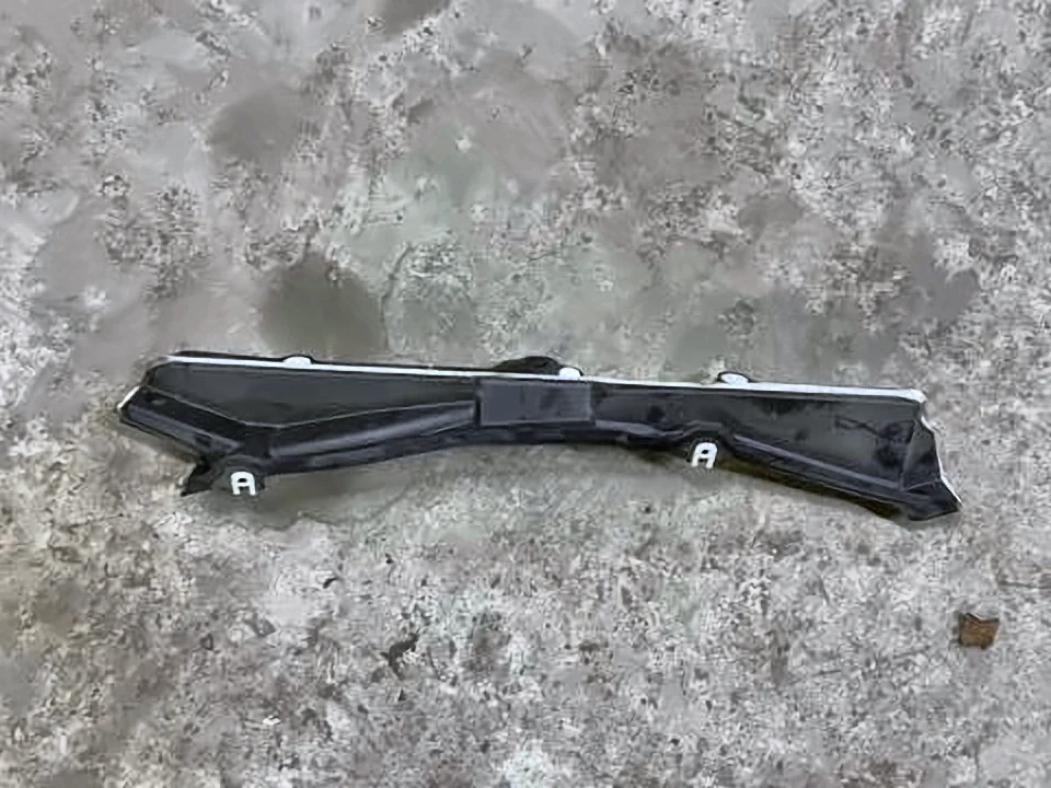 Накладка водостоку G30