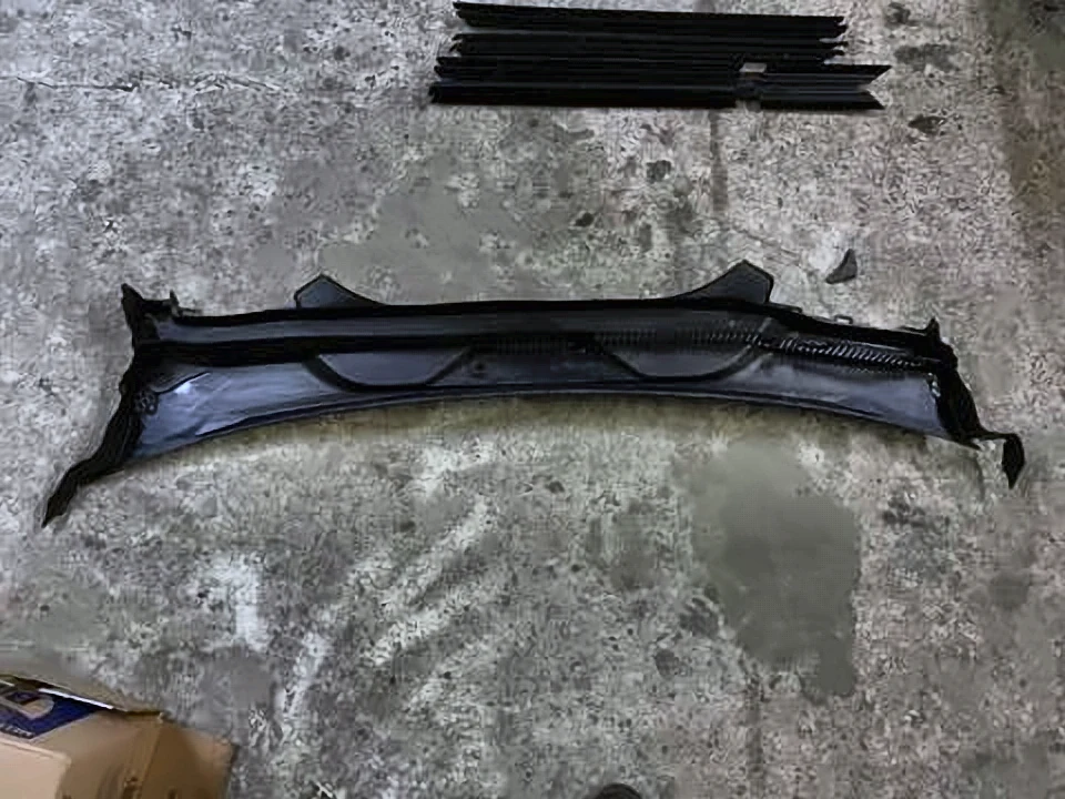 Водостік лобового скла, жабо G30(3)