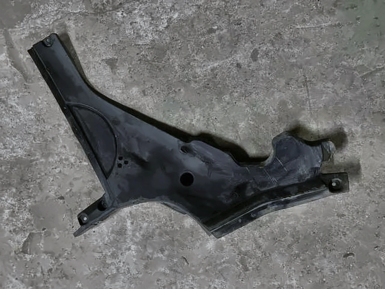 Захист днища, паливного бака ф10(2), 51757312832