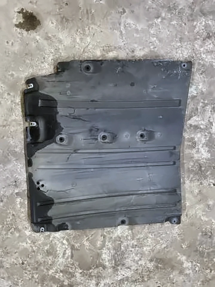 Захист днища, середня частина G30