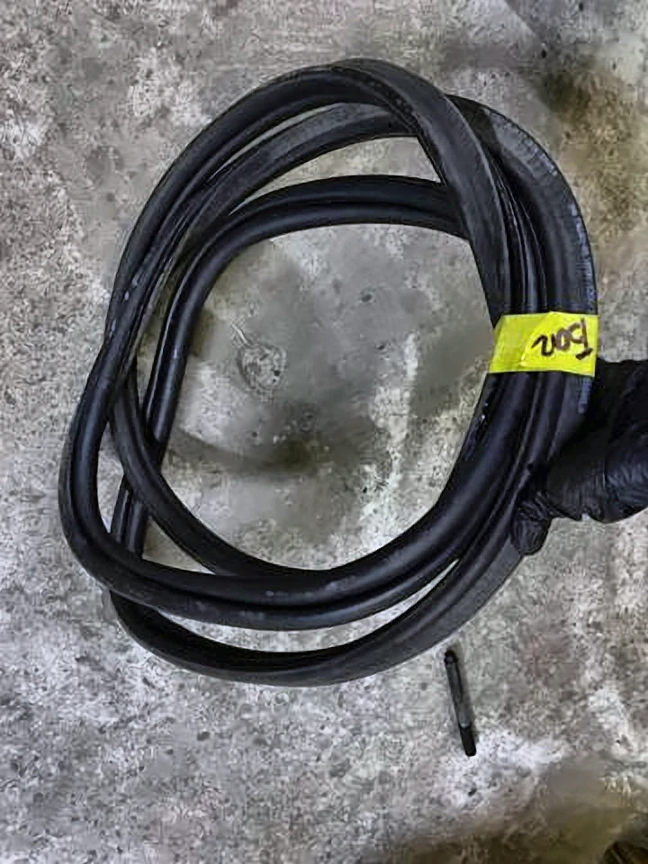 Ущільнювач кришки багажника G30(3)