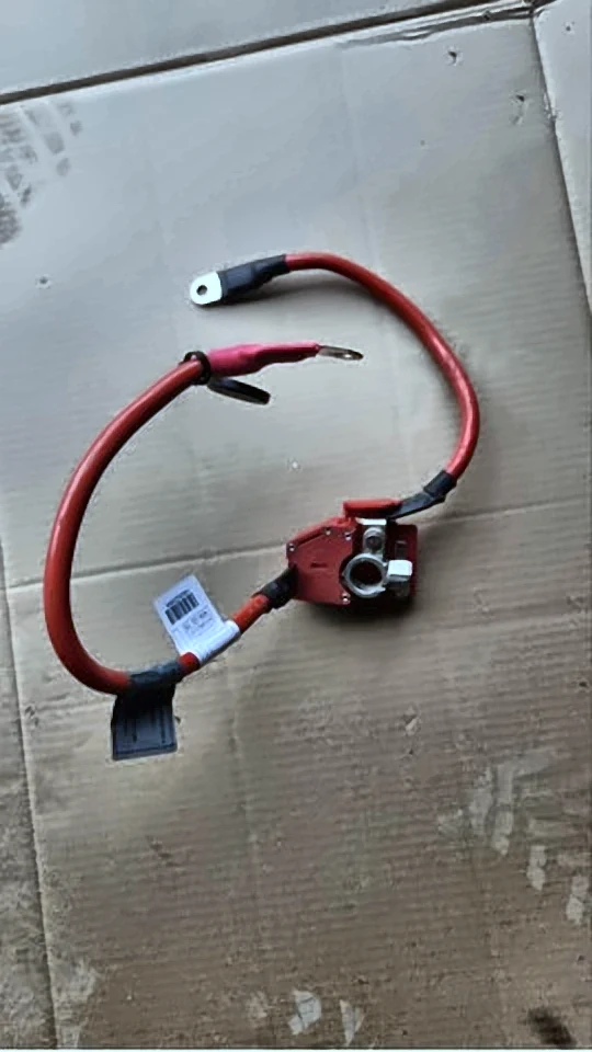 Кабель АКБ плюс BMW 3 F30/F31, 61126834543