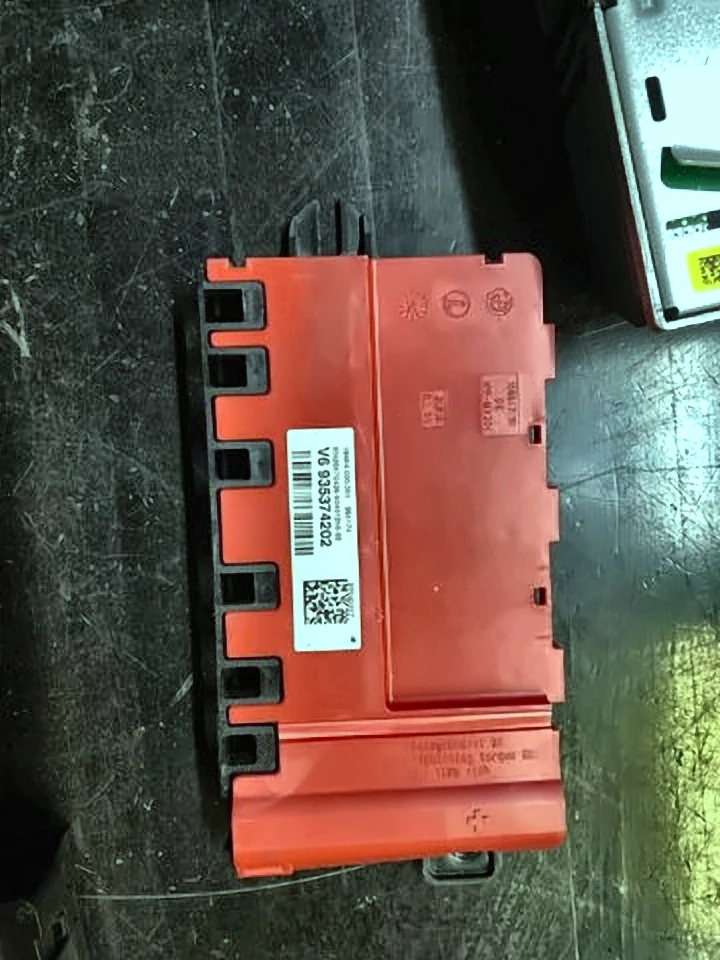 Распределитель b+ G30(3)
