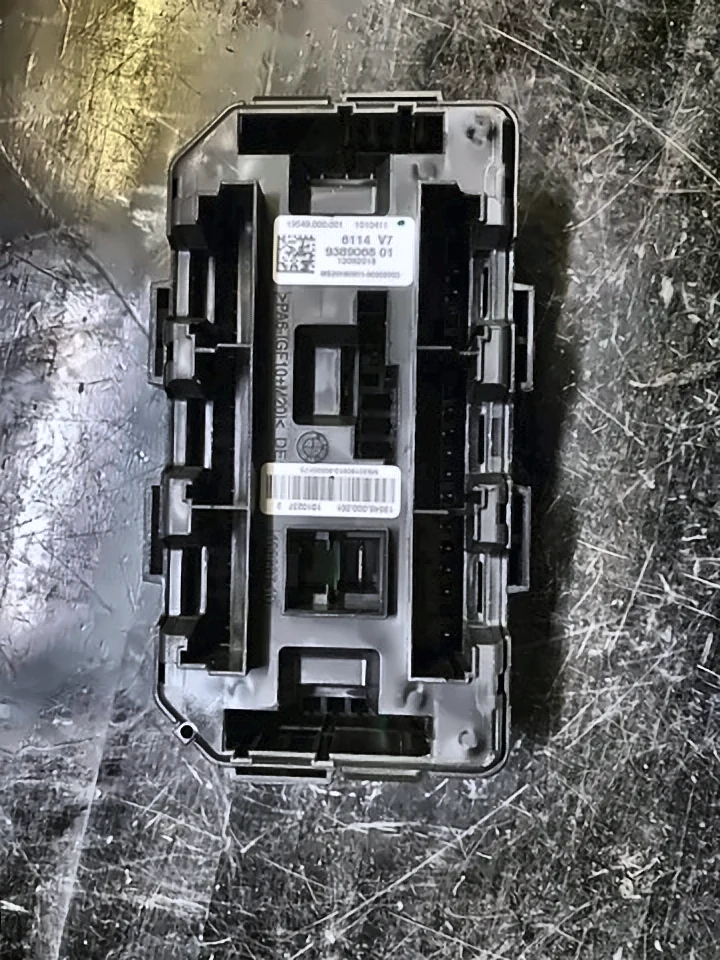 Блок запобіжників BMW 3 F30/F31, 61149389068