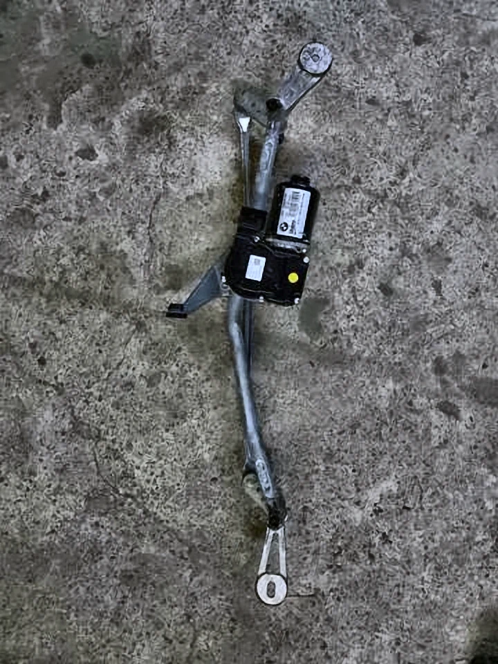 Трапеція склоочисника G30