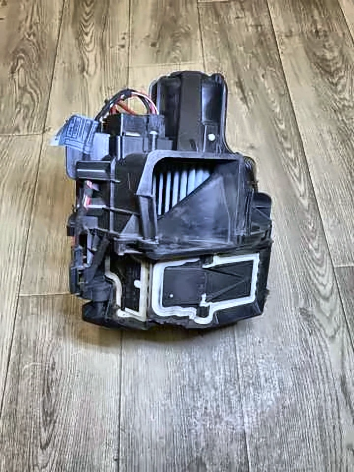 Мотор вентилятора печки в сборі ориг з ф10 (1,2,3,4), 64119248171