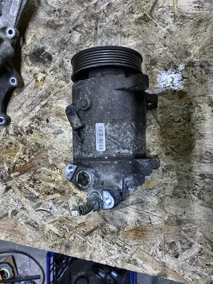 Компресор кондиціонера x1 f48, 64525A3F1D1