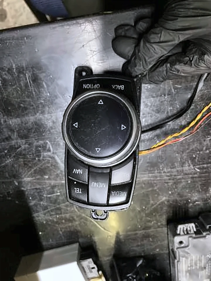 Блок керування мультимедійний F34 шайба, 65829332285