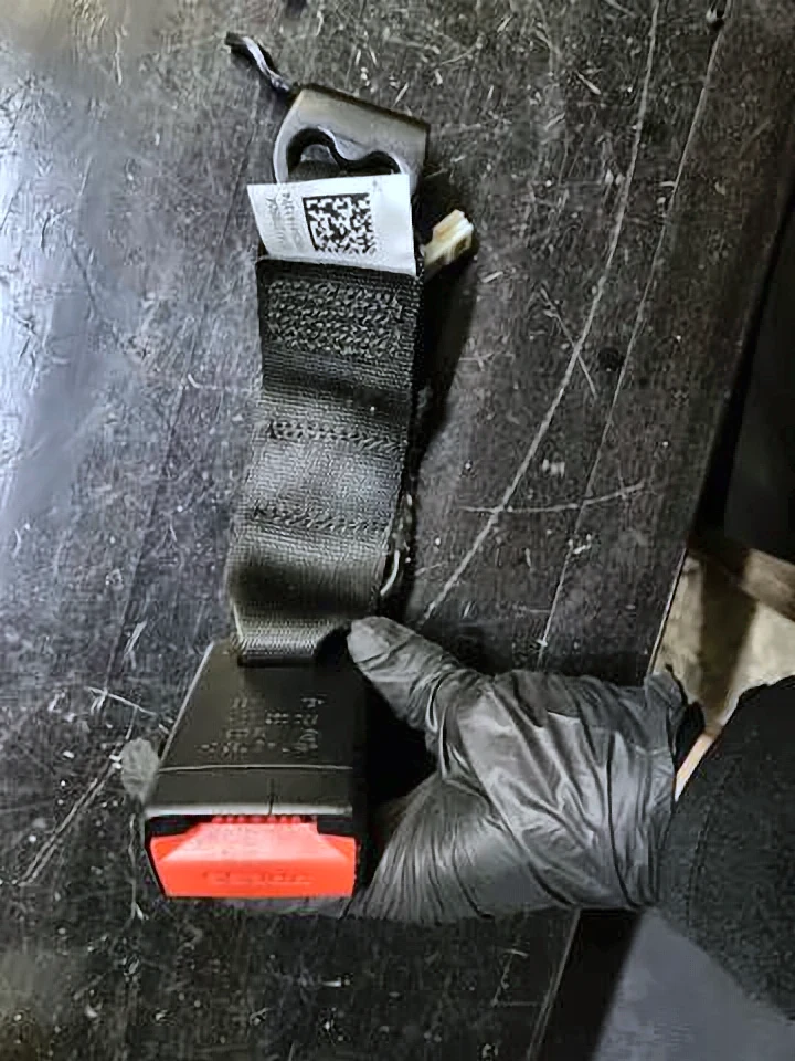 Замок паска безпеки зад G30, 72117412785