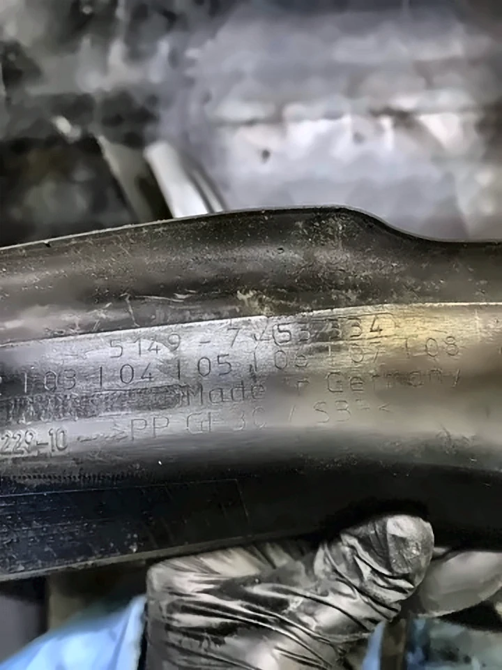 Накладка ринви задня права BMW 3 F30/F31, 7453334